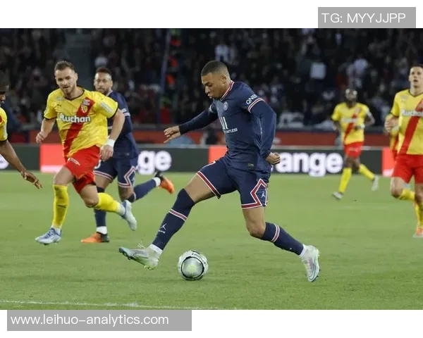 中超赛场惊现冷门巴黎圣日耳曼小胜尤文图斯引发全场沸腾