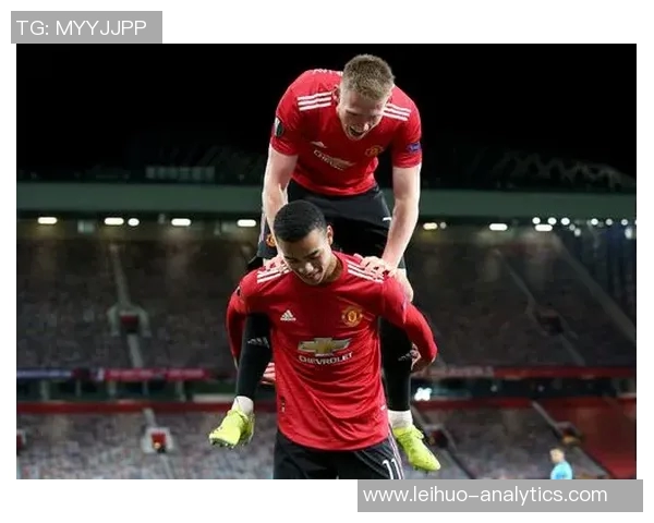 欧联杯历史冷门曼联狂胜AC米兰五球红牌事件引发全场热议